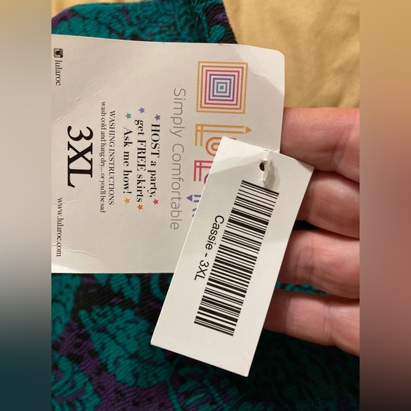 Someone please buy this ugly thing 😂 - Picture 2 of 2